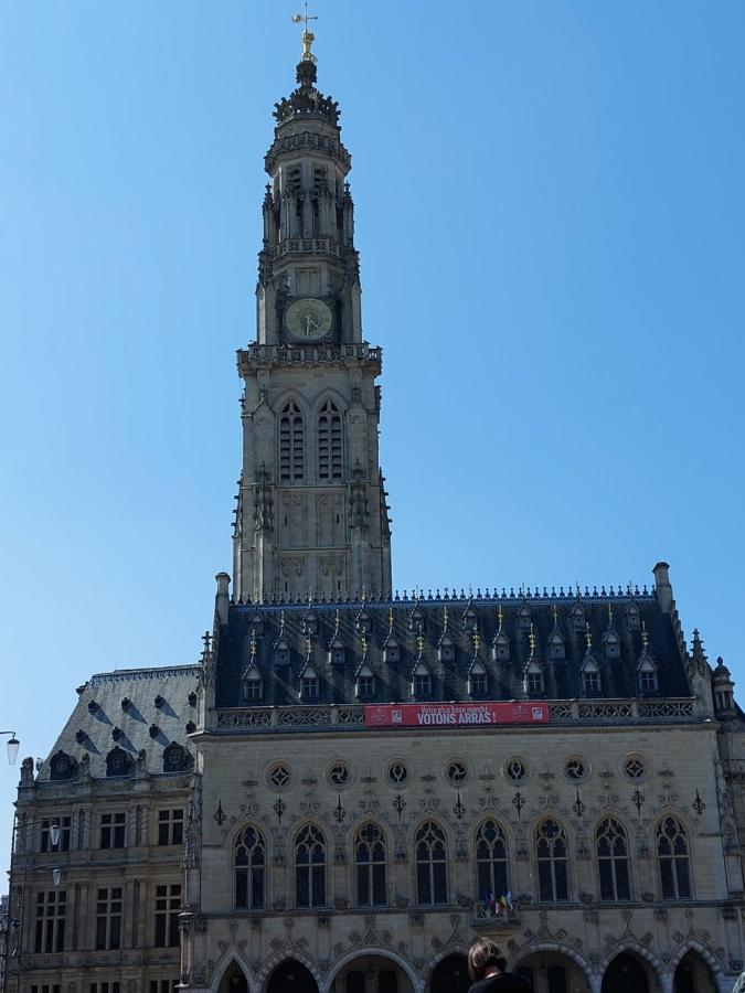 Entre Les Places, Spacieux Avec Parking Gratuit Arras Buitenkant foto