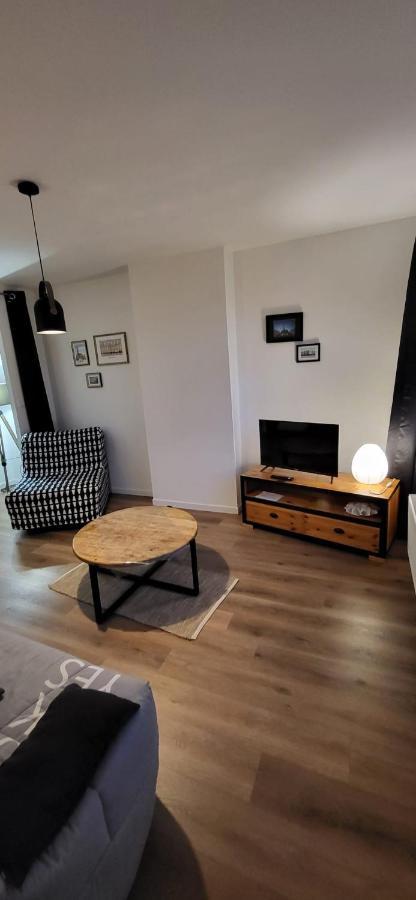 Entre Les Places, Spacieux Avec Parking Gratuit Arras Buitenkant foto